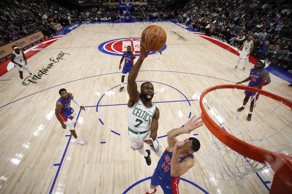 而每位球员 而每位球员